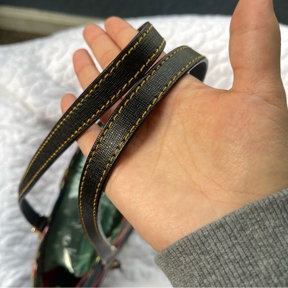 Dooney & Bourke Tartan Plaid Richmond Shopper Bag Tote Black Red Green 2 Handle - Picture 4 of 14